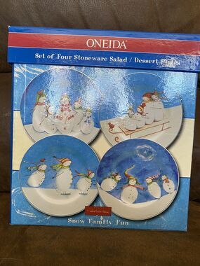 Oneida Snow Family Fun Debbie Taylor Kerman Snowman Dessert Plate Set 4 NIB